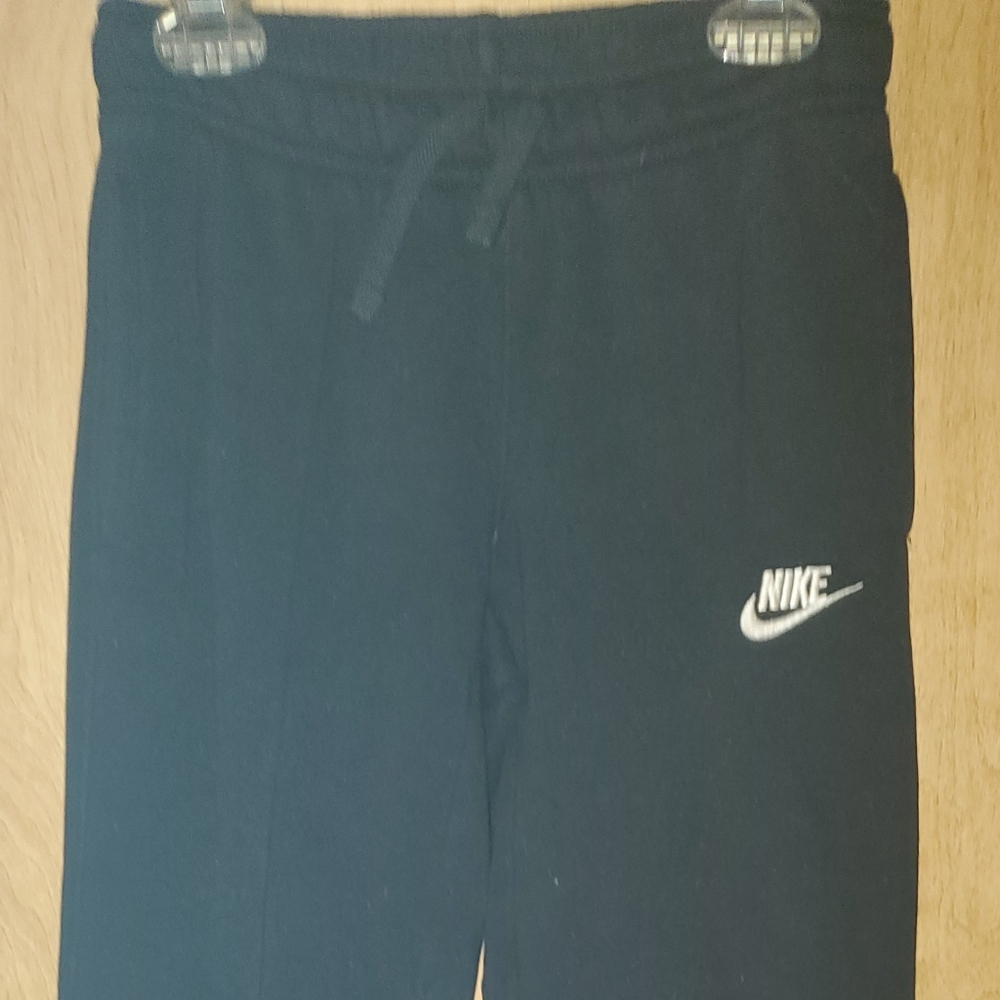 Black nike jogging pants